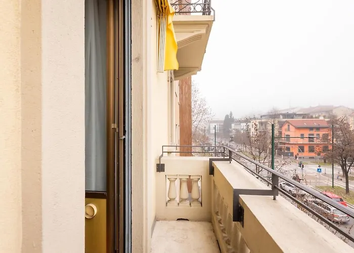 Lägenhet Vintage Chic Flat Steps From Fiera & Wi-fi