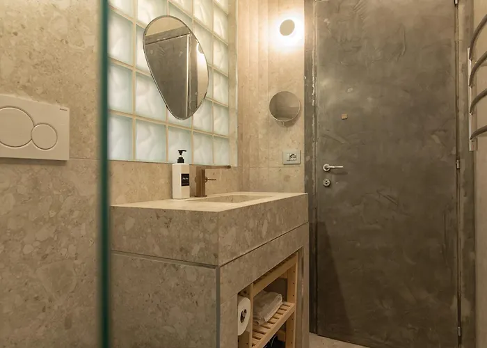 Bosco Royal By Station