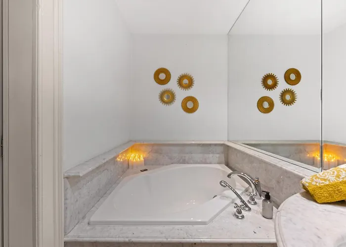 Duomo Center Linate Luxury With Sauna Milão