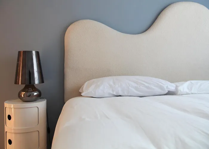 Elegante - 2 Camere, 2 Bagni, Garage E Balcone * Milan