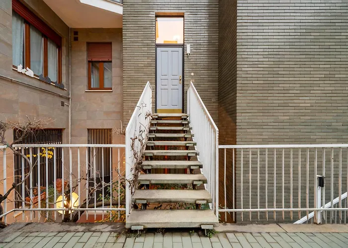 Tantardini House Near Navigli-bocconi * Mailand