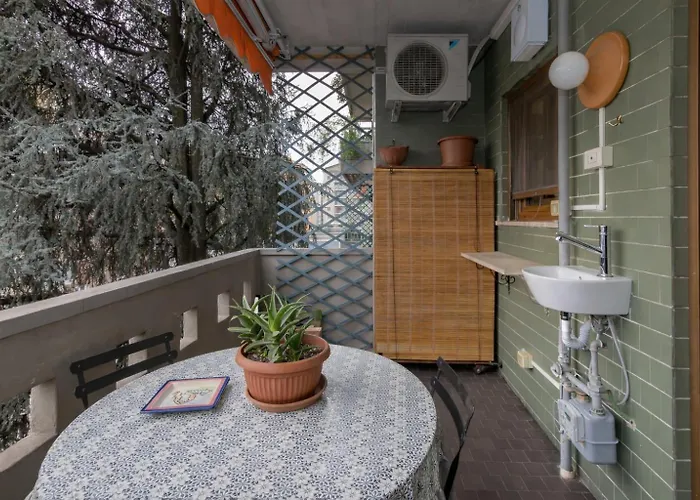 I-host 2br With Balcony Porta Romana