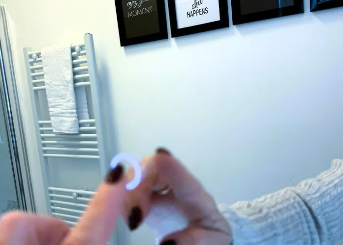 Lägenhet Modern Apt, 25 Min Duomo, Metro 5 Min & Wifi Milano