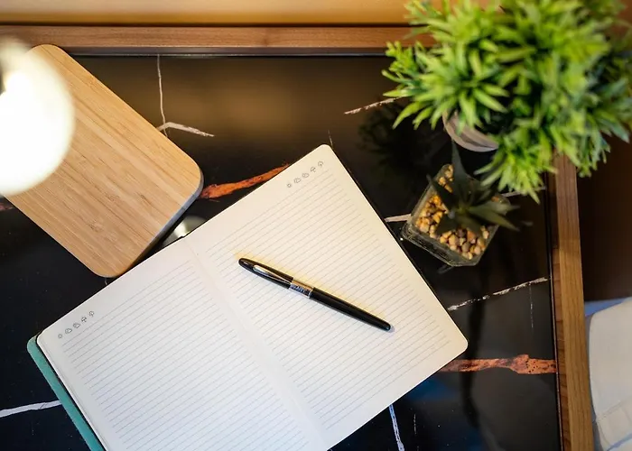 Skyline Penthouse - Terrazzo Panoramico & Metro 5min *