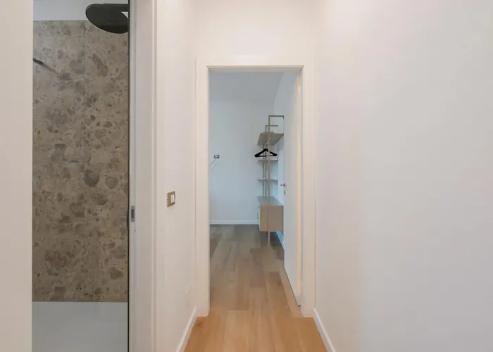 Luminoso E Moderno Vicino Metro