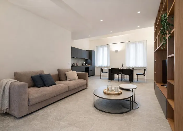 Nerogiardini - Lusso E Design A San Babila *