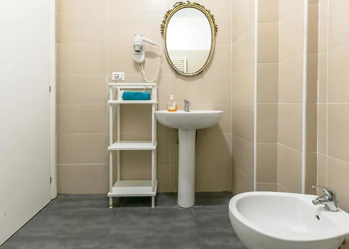 Friends & Family House *