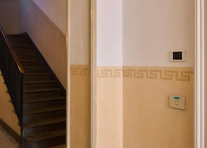 Luxury Penthouse Porta Romana شقة