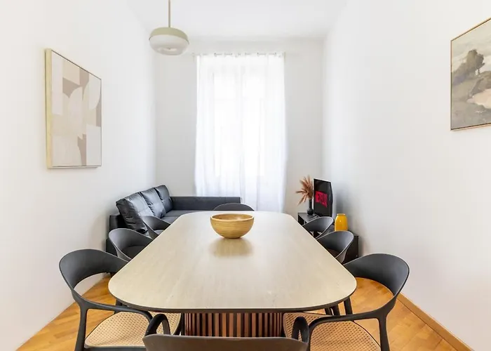 アパート Duomo 15 Min Walk - Historic Center, 4 Bedrooms And 2 Terrace *