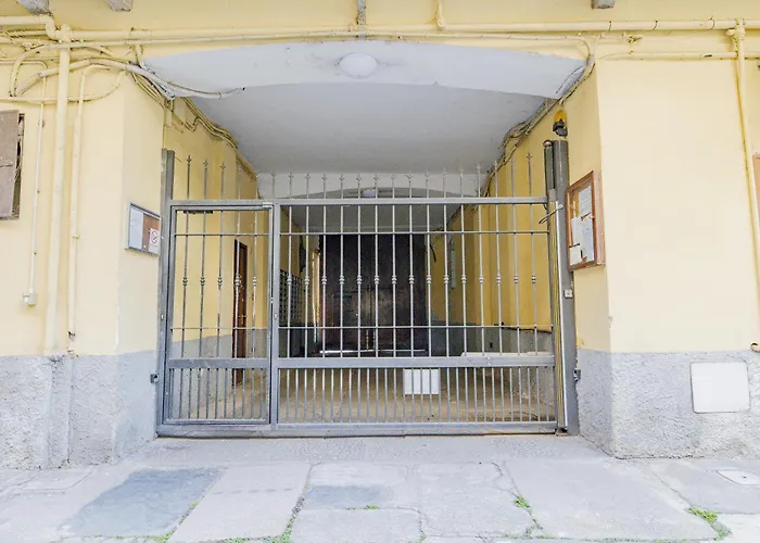 2 Bdr Flat - Direct Tram 15 Min Duomo