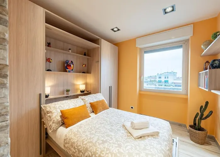 Skyline Penthouse - Terrazzo Panoramico & Metro 5min Apartmán *