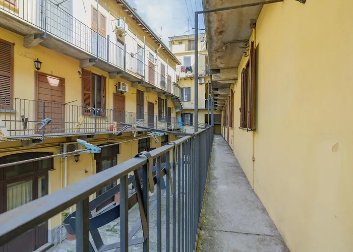 2 Bdr Flat - Direct Tram 15 Min Duomo *