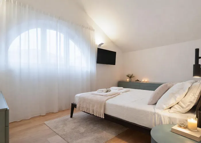 Nerogiardini - Lusso E Design A San Babila Milano