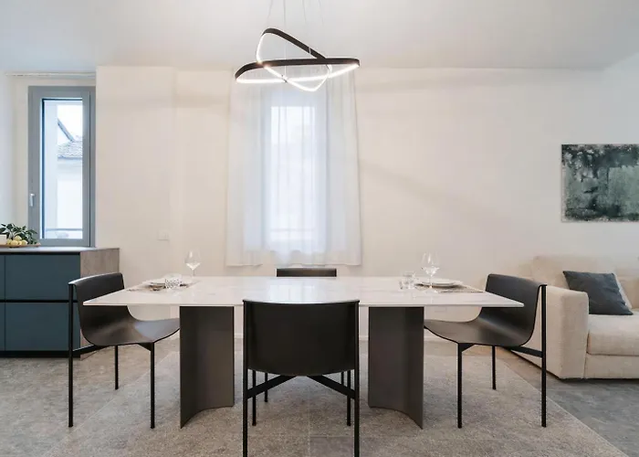 Nerogiardini - Lusso E Design A San Babila Lägenhet *