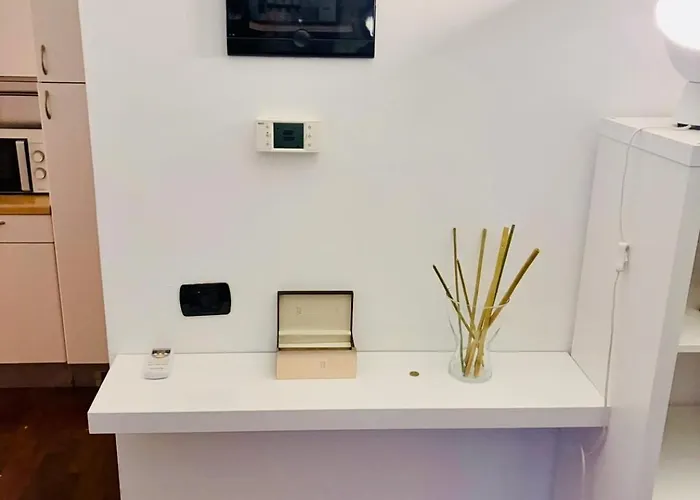 Navigli Comfort Metro Romolo Iulm & Unipol Forum Apartmán *