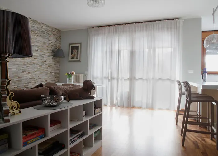 Apartment Elegante - 2 Camere, 2 Bagni, Garage E Balcone *