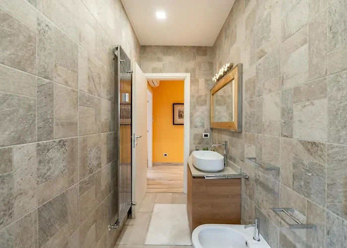 شقة Skyline Penthouse - Terrazzo Panoramico & Metro 5min