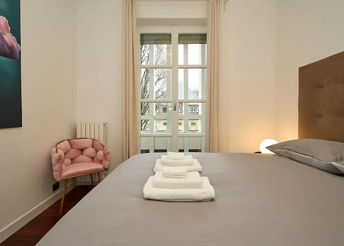 Absolute Luxury Home, 15 Minutes Walk San Siro Apartmán *