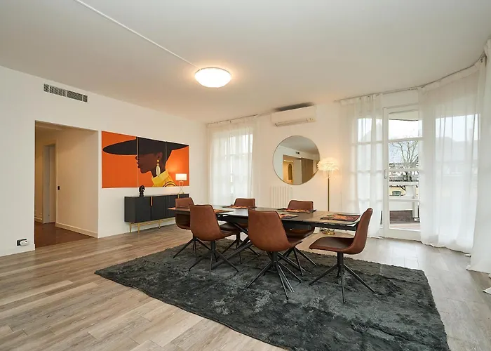 Absolute Luxury Home, 15 Minutes Walk San Siro * Milán