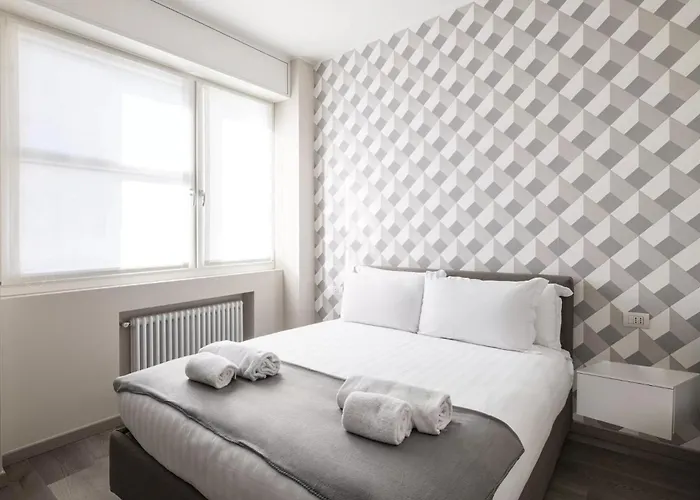 Dhome Pantano - Velasca Tower * Milán