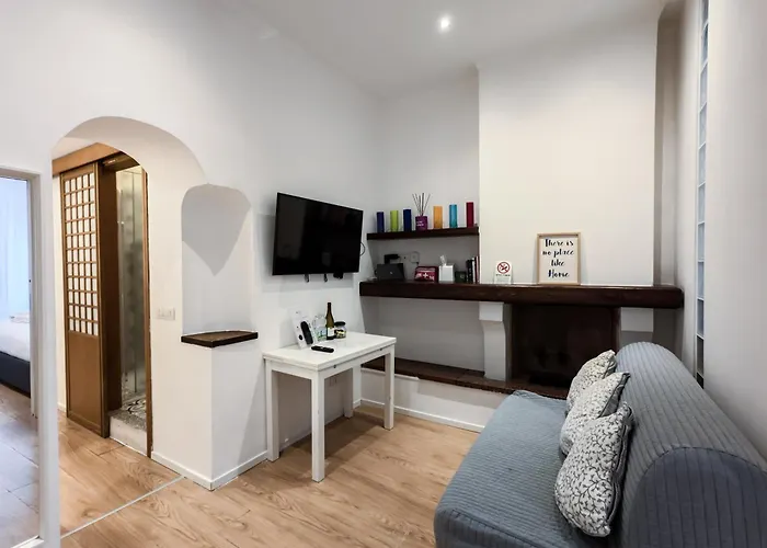 Navigli - Via Vigevano *