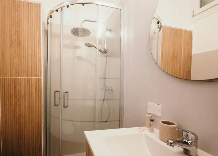 Casa De Amicis - Lakeside L&b Pensjonat Mediolan