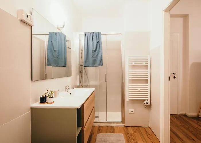 Casa De Amicis - Lakeside L&b Pensjonat Mediolan