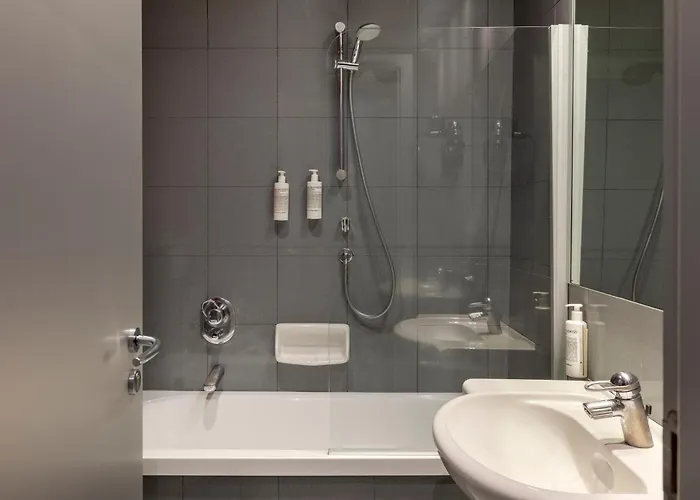 메디올라눔 호텔