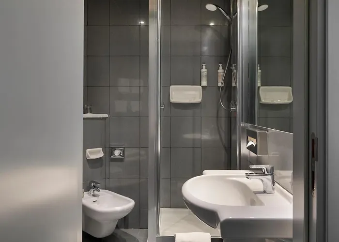 메디올라눔 호텔 4*