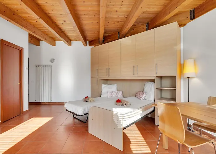 Alessia's Flat - Michetti * Milaan