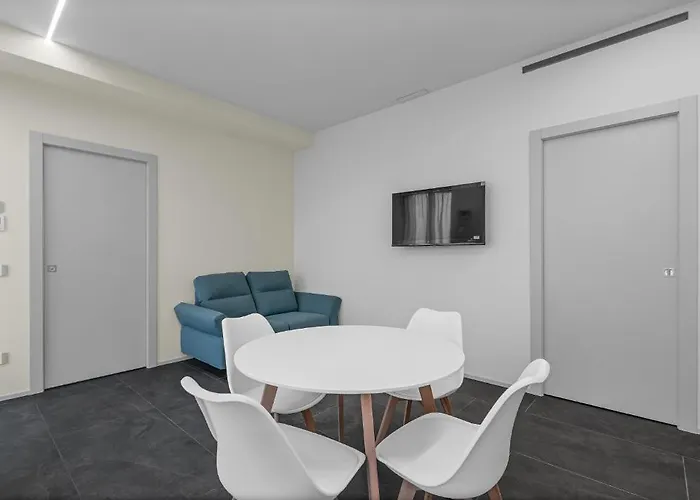 Royal Luxury P.zza Della Repubblica Hotel apartamentowy