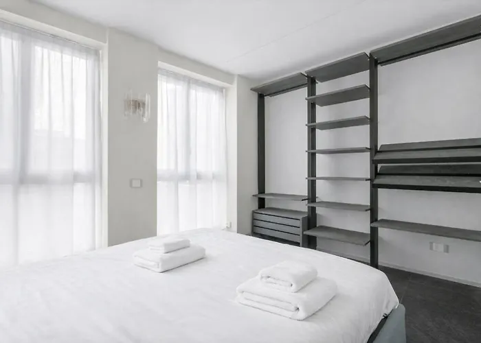 Hotel apartamentowy Royal Luxury P.zza Della Repubblica 3*