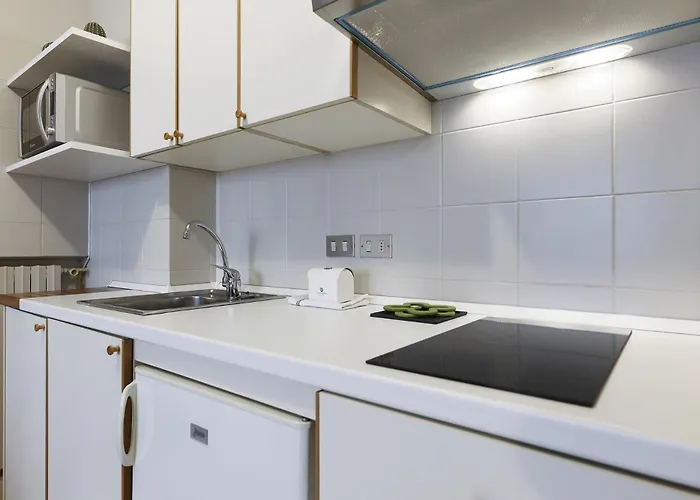 Contempora - Elvezia Park - One Bedroom Apartment E24 * Milánó