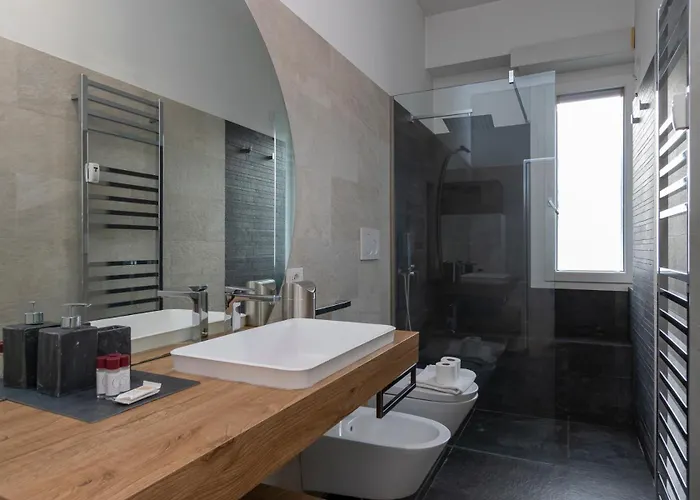 I-host - Bronzino 7 * Milano
