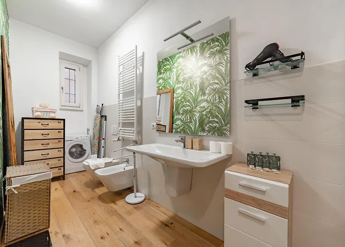 Appartement 5 Walk From Porta Venezia Station, With 2 Bedrooms *