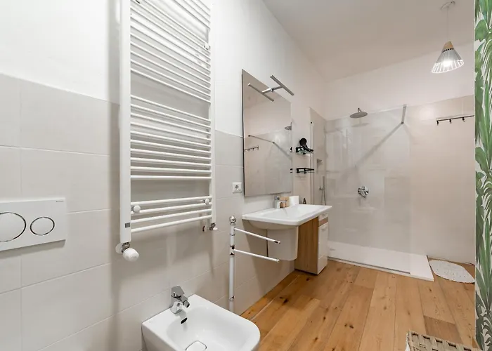 Appartement 5 Walk From Porta Venezia Station, With 2 Bedrooms