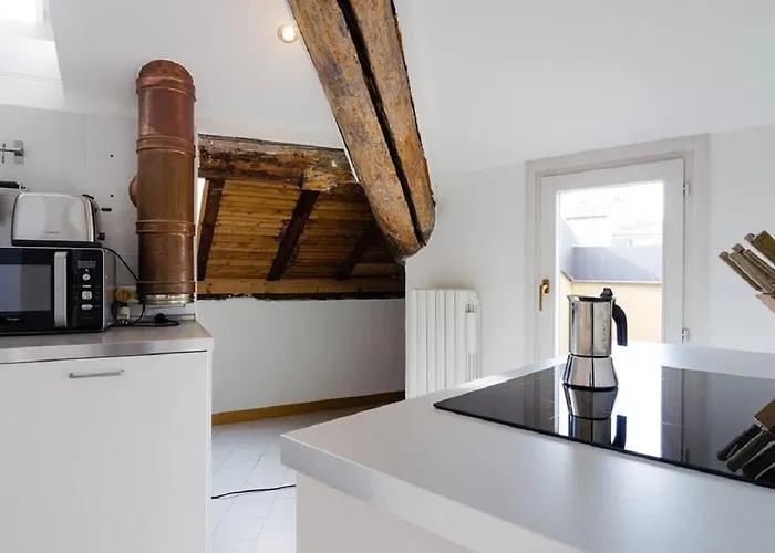 Apartament V12 Design