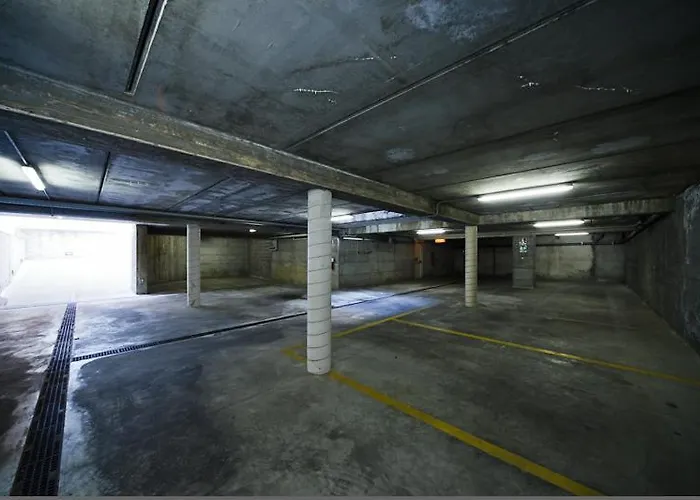 Sechi With Parking Szálloda