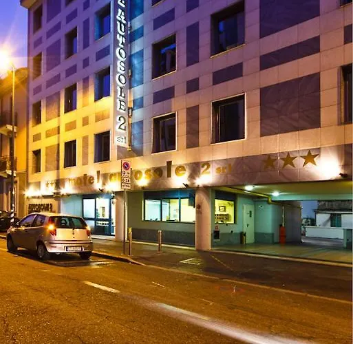 Sechi With Parking Szálloda Milánó