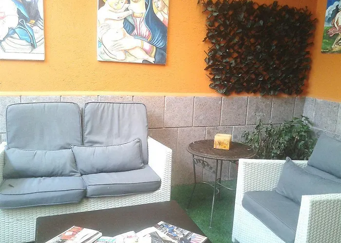 La Del Pino Bed & Breakfast