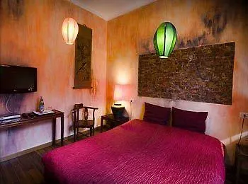Villa Doree לינה וארוחת בוקר 2*
