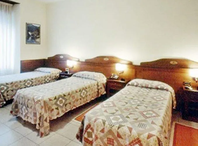 Отель Pavone 3*