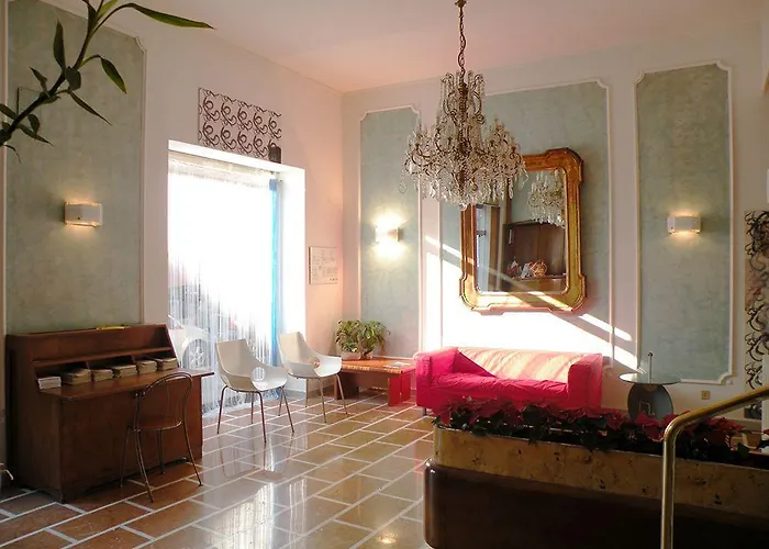 Virgilio Hotel 2*