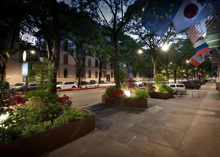 伦巴蒂雅酒店 4*