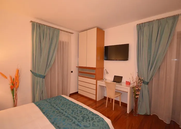 Inganni Panzió Milánó