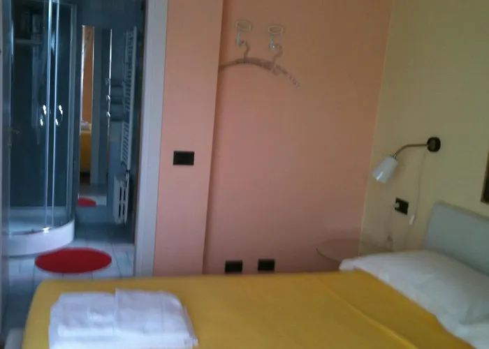 Ripa Del Naviglio * מילאנו