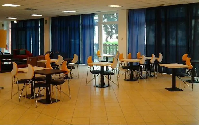 New Generation Chic Sempione Hostel