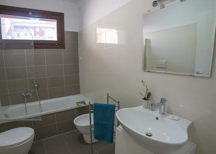 Aurum Bicocca 4* Milánó