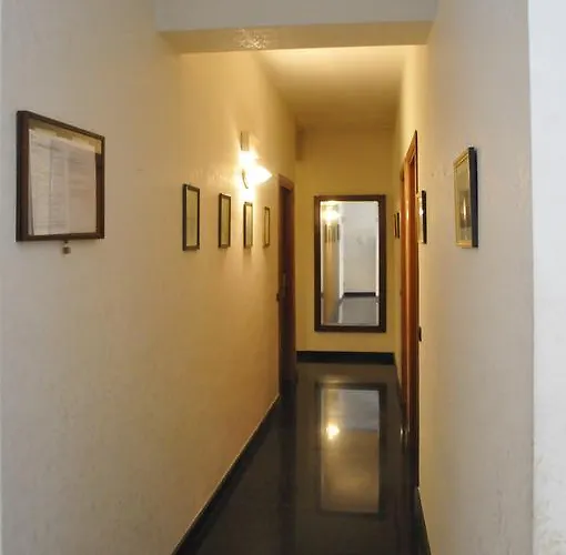 Le Di Raffaele * מילאנו