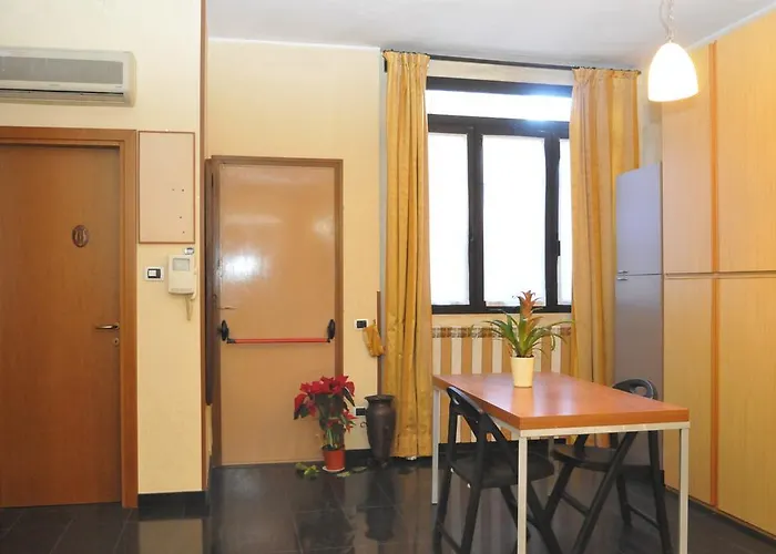 Le Di Raffaele בית הארחה מילאנו